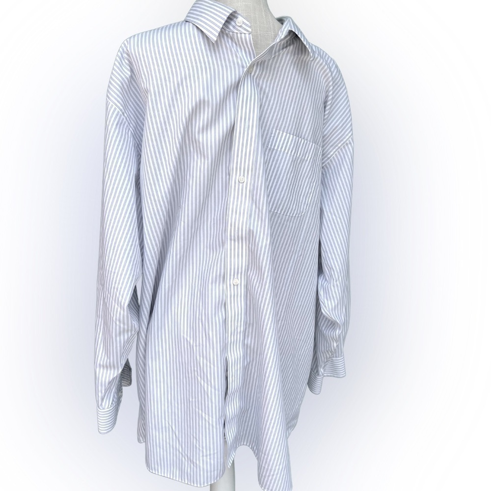 Jos. A. Bank Traveler’s Dress Shirt. 18.5 x 34